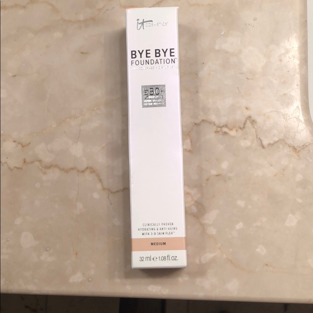 IT cosmetics Bye Bye Foundation spf 50+ uva/uvb